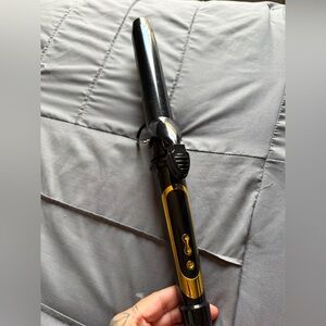 Black and Gold 1.25 inch extra long barrel ceramic coated Curling Iron